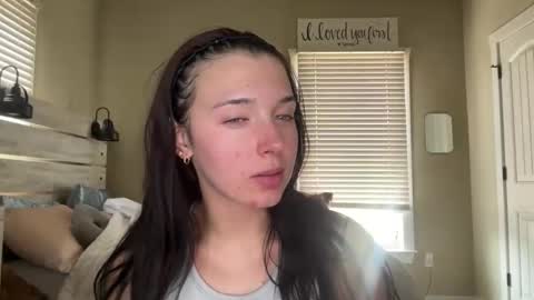 Aly online show from April 20, 3:59 pm