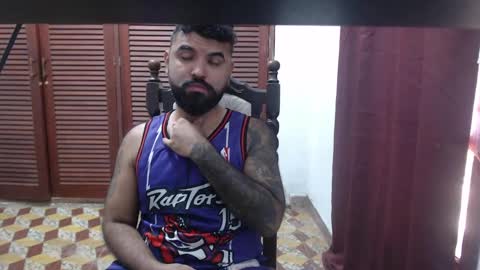 Snapshot of alz_hunter chatting on September 28, 2:00 pm alz_hunter online show from September 28, 2:00 pm