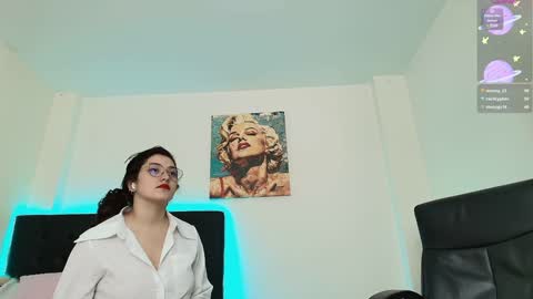 Snapshot of amabella_w chatting on January 16, 11:06 pm Isabella online show from January 16, 11:06 pm