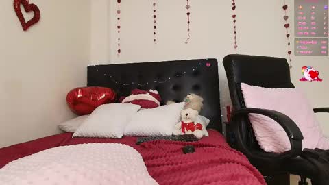 Snapshot of amabella_w chatting on February 17, 10:47 pm Isabella online show from February 17, 10:47 pm