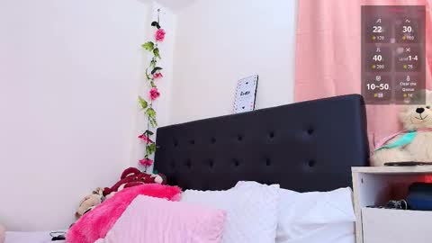 Snapshot of amabella_w chatting on September 25, 7:17 pm Isabella online show from September 25, 7:17 pm