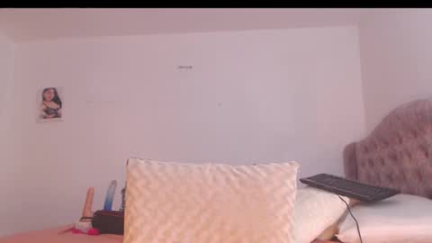 Snapshot of amadamar chatting on November 1, 2:02 am valentia online show from November 1, 2:02 am