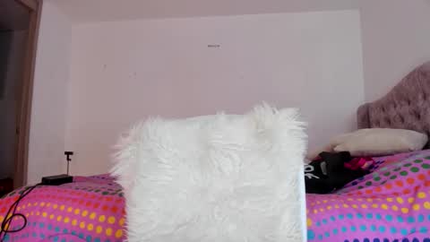 valentia online show from April 10, 1:11 am