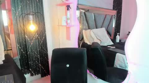 Snapshot of amaia_a chatting on May 16, 7:34 pm amaia_a online show from May 16, 7:34 pm