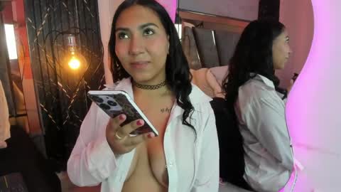 Snapshot of amaia_a chatting on May 16, 8:07 pm amaia_a online show from May 16, 8:07 pm