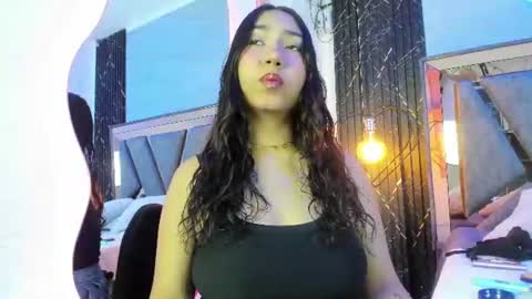 Snapshot of amaia_a chatting on June 22, 7:33 pm amaia_a online show from June 22, 7:33 pm