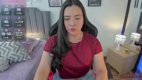 Hi Im AmaiaHelp me reach 100 likes online show from December 17, 7:53 pm