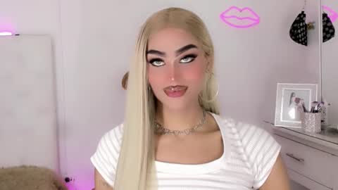 amal_baddel_ online show from February 5, 5:01 am