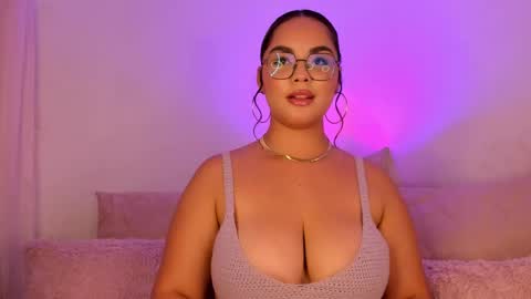 Snapshot of amalia_bennet chatting on September 11, 9:37 pm amalia bennet online show from September 11, 9:37 pm