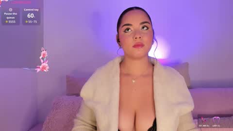 Snapshot of amalia_bennet chatting on February 3, 12:10 pm amalia bennet online show from February 3, 12:10 pm