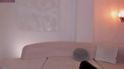 Amalia cruss online show from April 21, 1:53 am