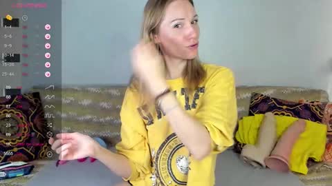 Snapshot of amalia_mio chatting on October 24, 10:11 am Amalia online show from October 24, 10:11 am