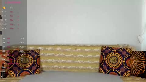 Snapshot of amalia_mio chatting on October 27, 8:07 am Amalia online show from October 27, 8:07 am