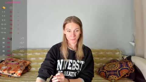 Snapshot of amalia_mio chatting on November 28, 10:51 am Amalia online show from November 28, 10:51 am