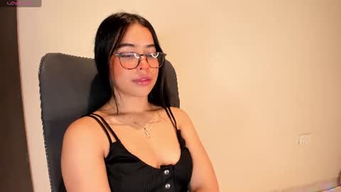 Amalia    real MIA  online show from June 11, 2:53 am