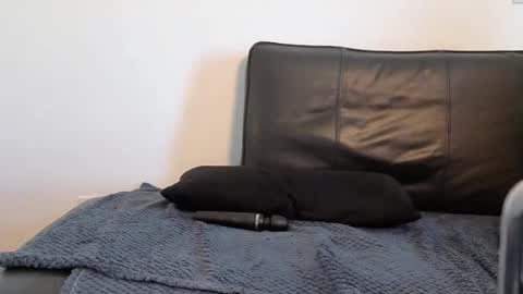 Snapshot of amaliamarkova_ chatting on September 18, 6:37 am Amalia online show from September 18, 6:37 am