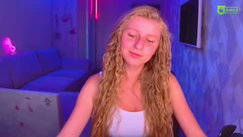 Amalia online show from September 22, 3:14 pm