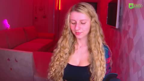 Amalia online show from December 1, 3:06 pm