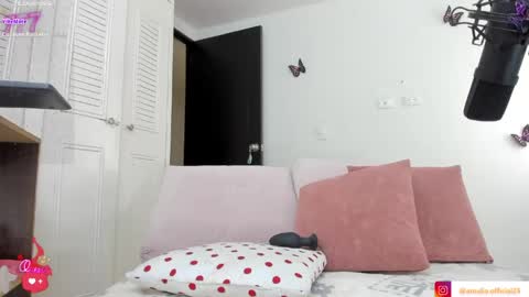 Amalia    Ig online show from April 21, 7:06 pm