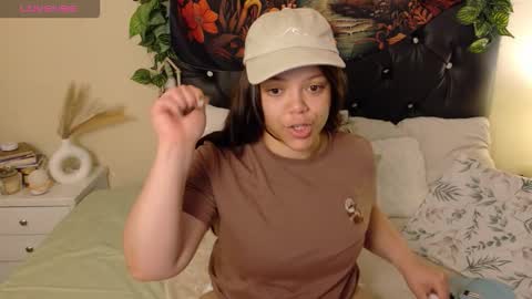 Snapshot of amand1_sweet chatting on October 14, 1:56 pm online show from October 14, 1:56 pm