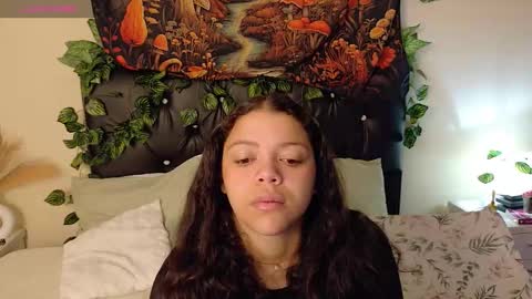 Snapshot of amand1_sweet chatting on January 18, 1:37 pm online show from January 18, 1:37 pm
