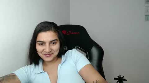 Snapshot of amanda5star chatting on January 9, 6:10 pm The queen of the biceps online show from January 9, 6:10 pm