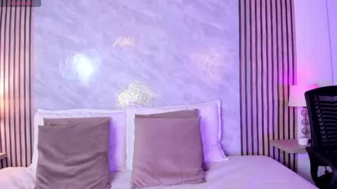 Luisa online show from April 24, 2:03 am