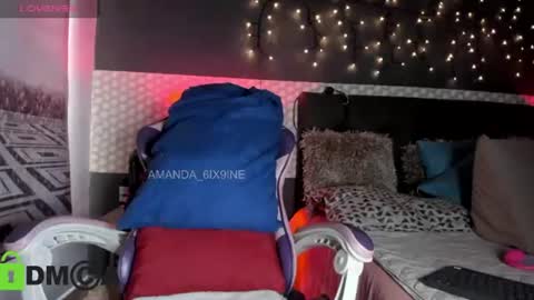Snapshot of amanda_6ix9ine chatting on July 4, 7:20 pm diana Private is Open online show from July 4, 7:20 pm