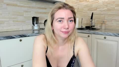 Amanda   insta amanda    grey online show from April 24, 5:59 pm