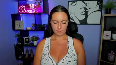 Snapshot of amanda_burn chatting on July 6, 3:14 pm Amanda online show from July 6, 3:14 pm