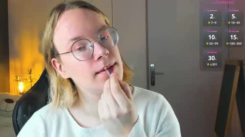 Hi im Amanda online show from November 10, 10:36 am