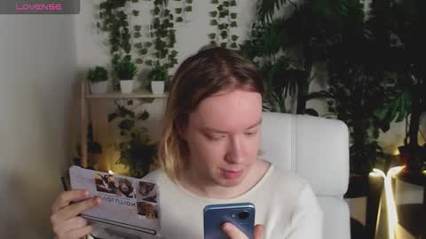 Hi im Amanda online show from December 14, 10:09 am