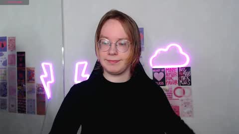 Snapshot of amanda_butlerr chatting on April 10, 10:31 am Hi im Amanda online show from April 10, 10:31 am