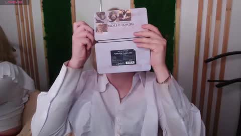 Snapshot of amanda_butlerr chatting on July 9, 12:09 pm Hi im Amanda online show from July 9, 12:09 pm