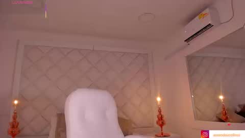 Snapshot of amanda_colin chatting on September 10, 10:43 pm Amanda online show from September 10, 10:43 pm