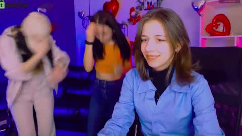 amanda_dark_ online show from March 2, 9:49 am