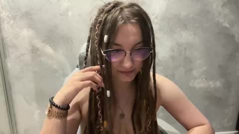 Amanda online show from March 19, 9:30 pm