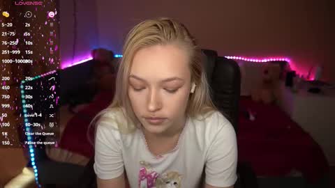 Amanda online show from October 15, 8:14 am