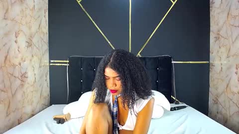 Snapshot of amandarobers chatting on January 19, 2:06 pm Amanda Robers online show from January 19, 2:06 pm