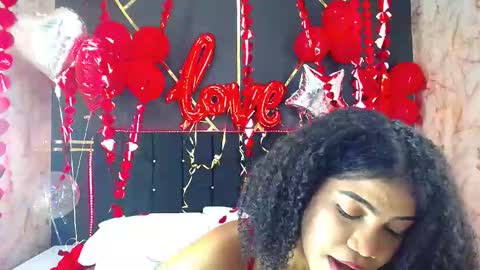 Snapshot of amandarobers chatting on February 14, 11:42 pm Amanda Robers online show from February 14, 11:42 pm