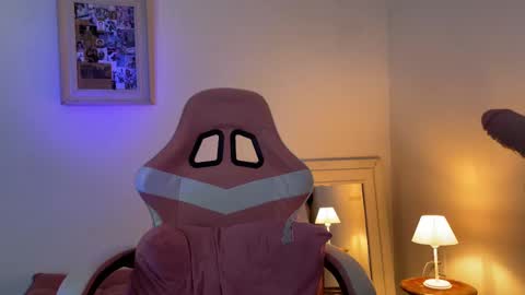 Amandha online show from November 9, 4:49 pm