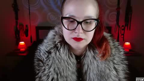 Snapshot of amanita__pantherina chatting on December 12, 4:10 pm Goddess Amanita online show from December 12, 4:10 pm