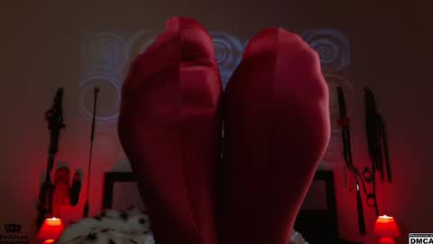 Snapshot of amanita__pantherina chatting on December 16, 8:09 am Goddess Amanita online show from December 16, 8:09 am