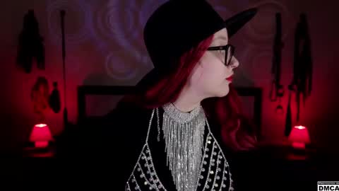 Snapshot of amanita__pantherina chatting on January 31, 8:01 am Goddess Amanita online show from January 31, 8:01 am