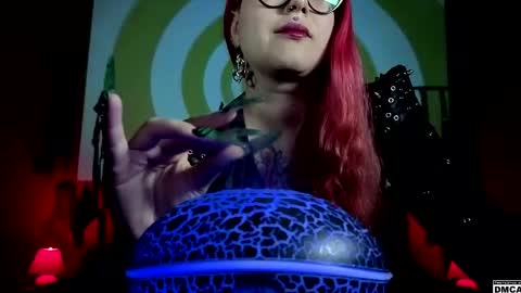 Goddess Amanita online show from April 21, 8:20 am