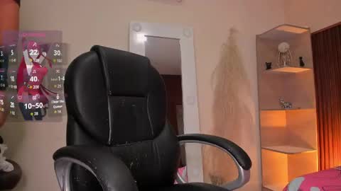 amara_brunet online show from April 18, 7:07 pm