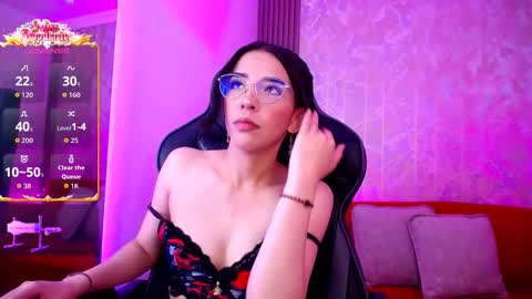 amara_davis1 online show from March 7, 2:19 am