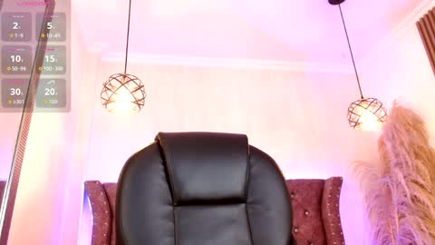 amara_davis1 online show from March 31, 5:08 am