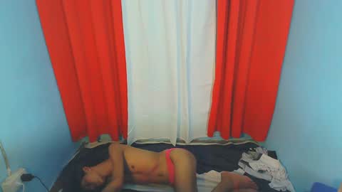 Snapshot of amara_fuck69 chatting on January 8, 1:32 am amara_fuck69 online show from January 8, 1:32 am