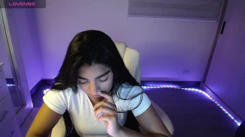 amara_silk online show from April 24, 3:31 am